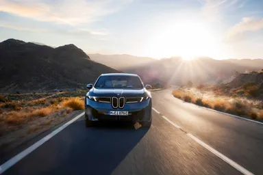 BMW iX3 외관