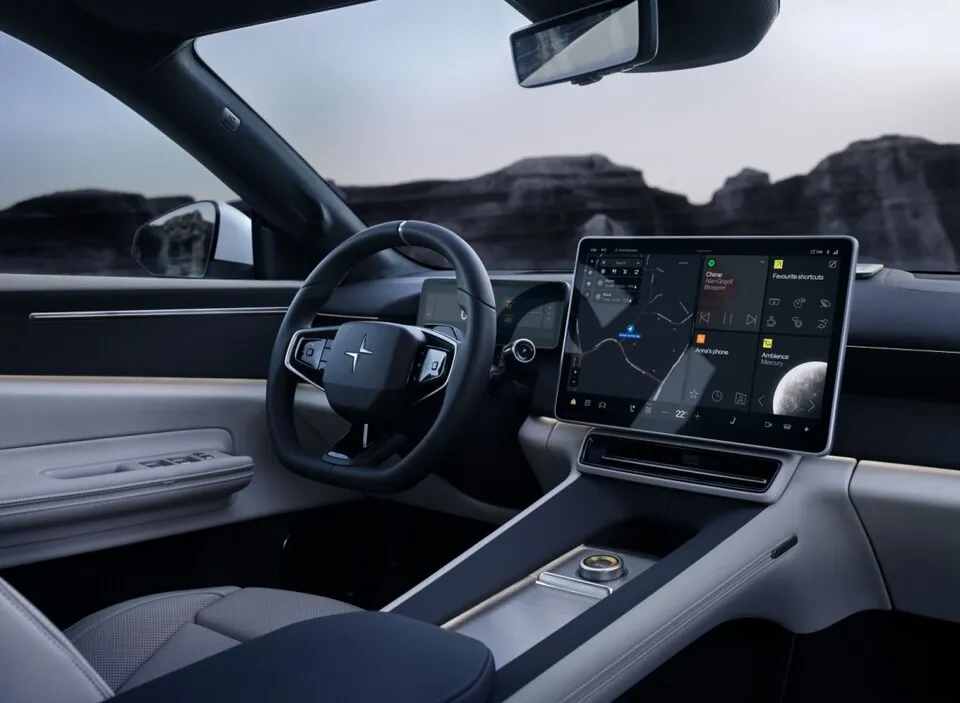 폴스타 4 SUV 실내
